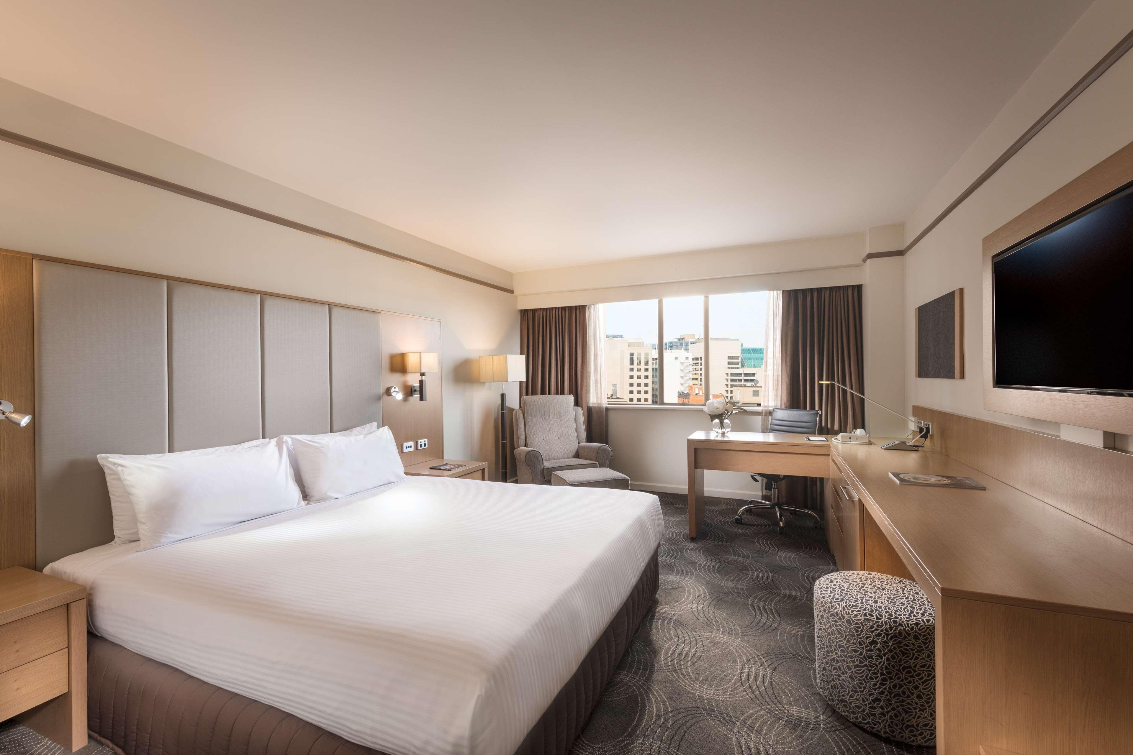 Stamford Plaza Adelaide Hotell Exteriör bild Deluxe Room
