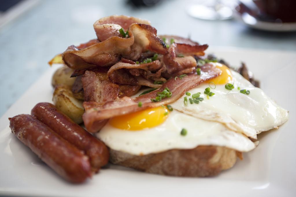 Stamford Plaza Adelaide Hotell Exteriör bild A bacon roll
