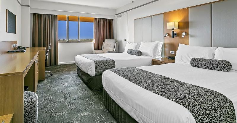 Stamford Plaza Adelaide Hotell Exteriör bild A room at the Hilton San Francisco